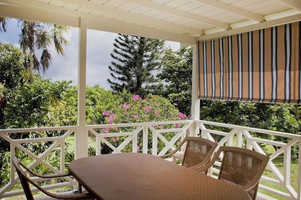 Villa In Hamilton Estate Charlestown Extérieur photo